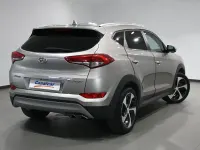 Usado Hyundai Tucson Style 184 CV (135 kW) 2016 Gris SUV