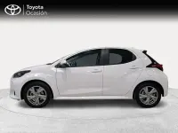 Usado Toyota Yaris Active 116 CV (85 kW) 2025 Blanco Utilitario