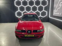 Usado Seat Leon Stella 90 CV (66 kW) 2000 Rojo Utilitario