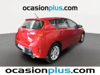 Usado Toyota Auris Active 124 CV (91 kW) 2014 Rojo Utilitario