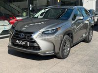 Usado Lexus NX300h 197 CV (144 kW) 2016 Gris / plata SUV