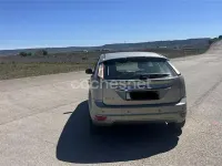 Usado Ford Focus Trend 109 CV (80 kW) 2009 Beige Berlina