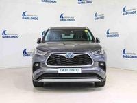 Usado Toyota Highlander Advance 246 CV (180 kW) 2021 Gris / plata SUV
