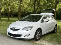 Usado Opel Astra Cosmo 110 CV (80 kW) 2010 Blanco Berlina
