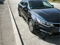 Usado Kia Optima 141 CV (103 kW) 2017 Negro Berlina