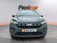 Usado Dacia Jogger Expression 101 CV (74 kW) 2023 Verde Monovolumen