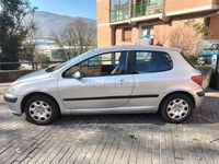 Usado Peugeot 307 90 CV (66 kW) 2004 Gris / plata Berlina