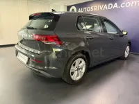 Usado VW Golf VIII 115 CV (84 kW) 2022 Gris / plata Berlina