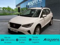 Usado Seat Arona Style 110 CV (80 kW) 2023 Blanco SUV