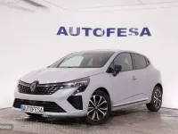 Usado Renault Clio Techno 90 CV (66 kW) 2025 Gris Utilitario