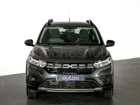 Usado Dacia Sandero Expression 101 CV (74 kW) 2023 Gris / plata Berlina