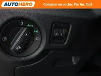 Usado Skoda Kamiq Ambition 110 CV (80 kW) 2021 Blanco SUV