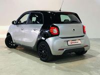 Usado Smart ForFour Passion 90 CV (66 kW) 2017 Gris Utilitario