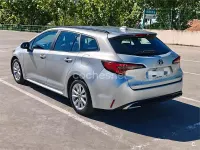 Usado Toyota Corolla Active 140 CV (102 kW) 2023 Gris / plata Familiar