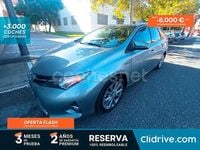 Usado Toyota Auris Hybrid Advance 136 CV (100 kW) 2014 Gris / plata Familiar