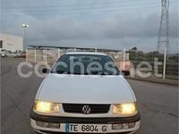 Usado VW Passat Trendline 150 CV (110 kW) 1998 Blanco Familiar