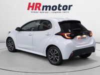 Usado Toyota Yaris Hybrid Active 116 CV (85 kW) 2023 Blanco Berlina