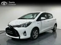 Usado Toyota Yaris Hybrid Active 100 CV (73 kW) 2016 Blanco Berlina