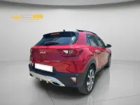 Usado Kia Stonic GT-Line 120 CV (88 kW) 2022 Rojo SUV
