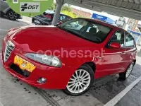 Usado Alfa Romeo 147 105 CV (77 kW) 2007 Rojo Utilitario
