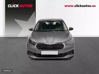 Usado Skoda Fabia Essence 95 CV (69 kW) 2025 Gris Utilitario