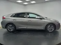 Usado Hyundai Ioniq 143 CV (105 kW) 2021 Gris Utilitario