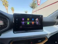 Usado Seat Arona Style Plus 110 CV (80 kW) 2022 Gris / plata SUV