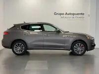Usado Maserati Levante GranLusso 350 CV (257 kW) 2021 Gris / plata SUV