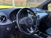 Usado Mercedes B200 136 CV (100 kW) 2017 Gris / plata Utilitario
