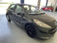 Usado Peugeot 207 70 CV (51 kW) 2006 Negro Berlina