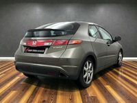 Usado Honda Civic Comfort 140 CV (102 kW) 2008 Gris Utilitario