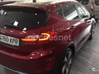 Usado Ford Fiesta Active 100 CV (73 kW) 2018 Granate Utilitario