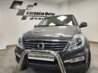 Usado SsangYong Rexton Limited 178 CV (130 kW) 2017 Gris / plata SUV