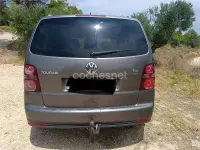Usado VW Touran Advance 105 CV (77 kW) 2010 Gris / plata Monovolumen