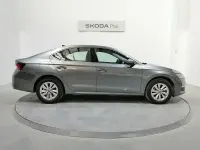 Usado Skoda Octavia Selection 150 CV (110 kW) 2025 Gris Berlina