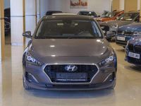 Usado Hyundai i30 Style 136 CV (100 kW) 2019 Gris Utilitario