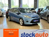 Usado Ford Fiesta Sport 90 CV (66 kW) 2009 Azul Berlina