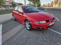 Usado Seat Leon Sport 105 CV (77 kW) 2004 Rojo Utilitario