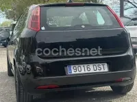 Usado Fiat Grande Punto Active 75 CV (55 kW) 2005 Negro Utilitario