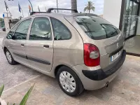 Usado Citroën Xsara Picasso 92 CV (67 kW) 2006 Beige Monovolumen