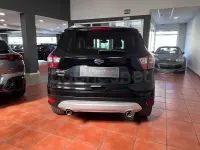 Usado Ford Kuga Titanium 150 CV (110 kW) 2018 Negro SUV