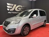 Usado Peugeot Partner Tepee Active 100 CV (73 kW) 2017 Gris / plata Monovolumen