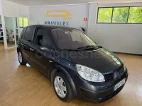 Usado Renault Scénic Expression 85 CV (62 kW) 2006 Negro Monovolumen