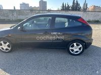 Usado Ford Focus Trend 100 CV (73 kW) 2002 Negro Berlina