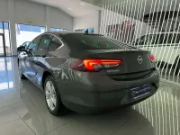 Usado Opel Insignia Business 121 CV (88 kW) 2023 Gris Utilitario