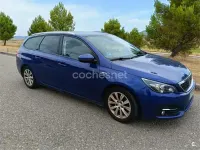 Usado Peugeot 308 Style 100 CV (73 kW) 2019 Azul Familiar