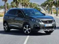 Usado Peugeot 3008 Allure 120 CV (88 kW) 2018 Gris / plata SUV