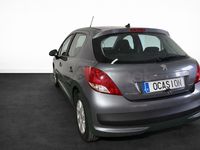 Usado Peugeot 207 Business-Line 75 CV (55 kW) 2010 Gris / plata Berlina