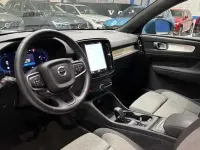 Usado Volvo XC40 Core 2024 Azul SUV