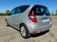 Usado Mercedes A170 Elegance 116 CV (85 kW) 2009 Gris / plata Monovolumen